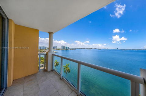 Real estate property located at 1625 Kennedy Cswy #1102D, Miami-dade, Bayview Condo At North Bay, North Bay Village, FL