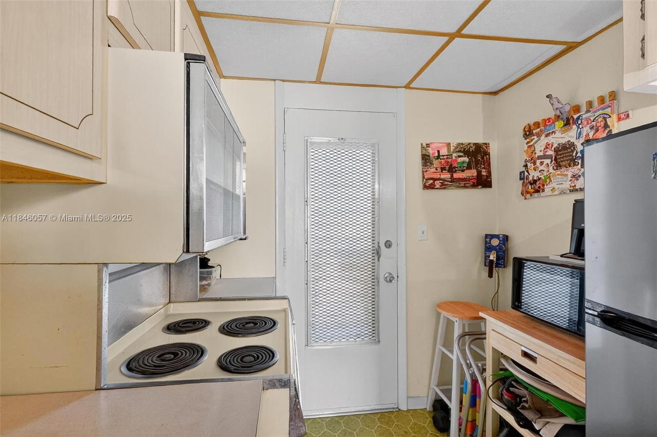 Real estate property located at 1776 James Ave #4E, Miami-dade, Sea Beach Towers Condo, Miami Beach, FL