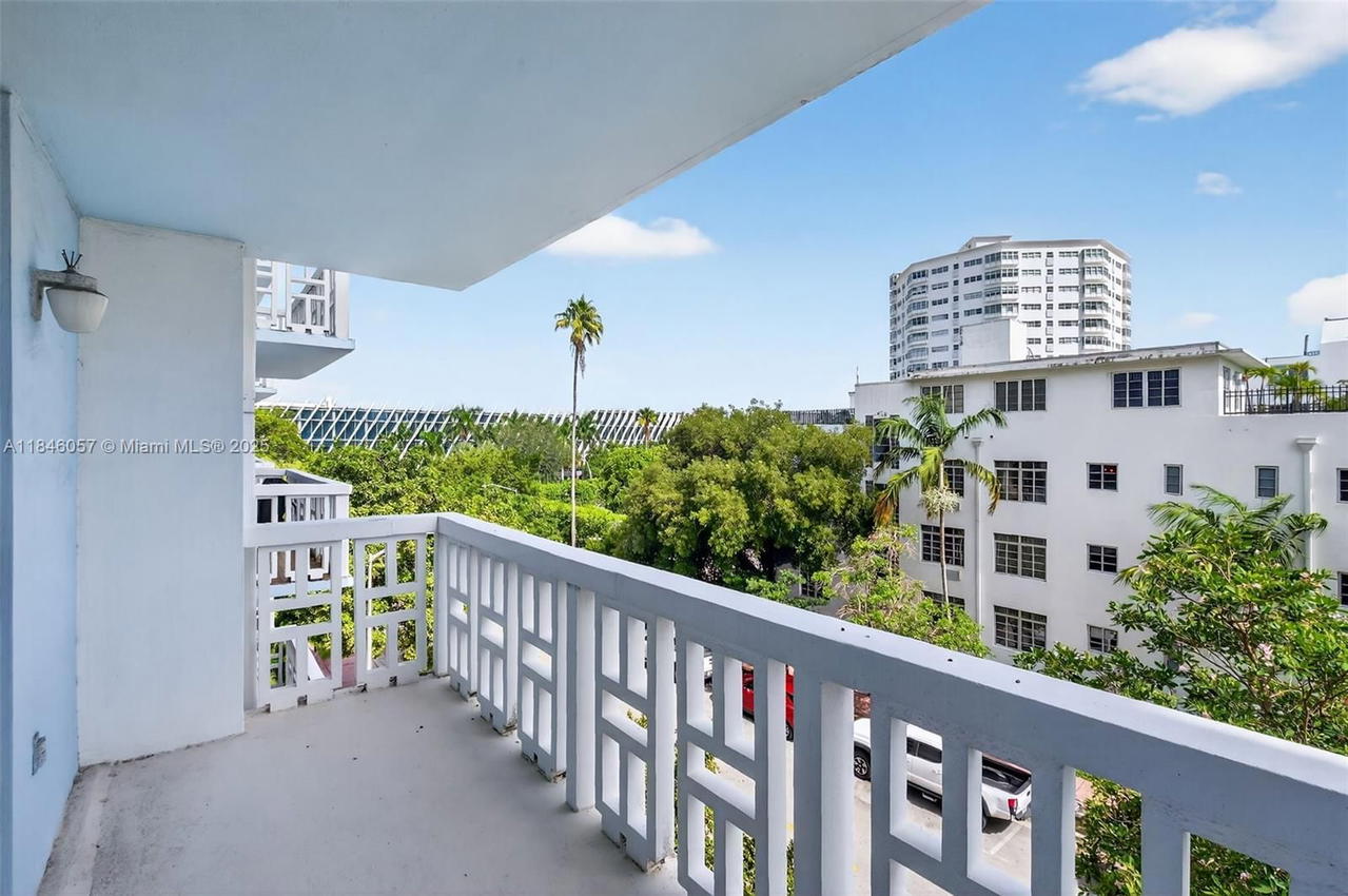 Real estate property located at 1776 James Ave #4E, Miami-dade, Sea Beach Towers Condo, Miami Beach, FL