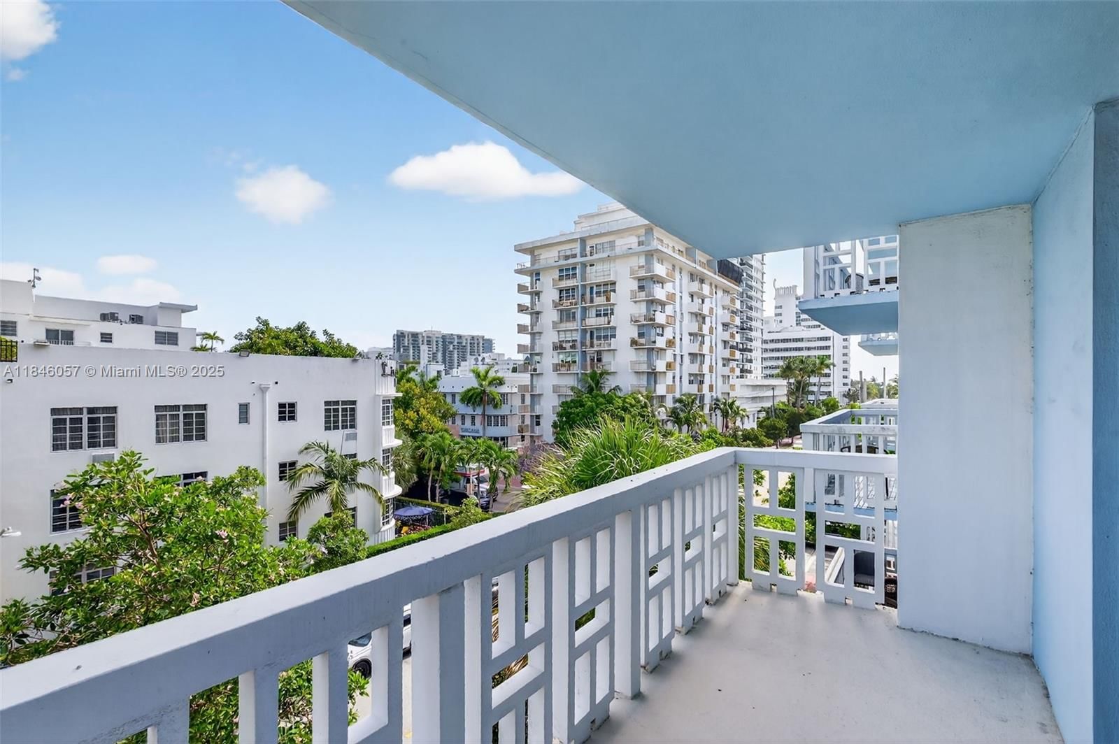 Real estate property located at 1776 James Ave #4E, Miami-dade, Sea Beach Towers Condo, Miami Beach, FL
