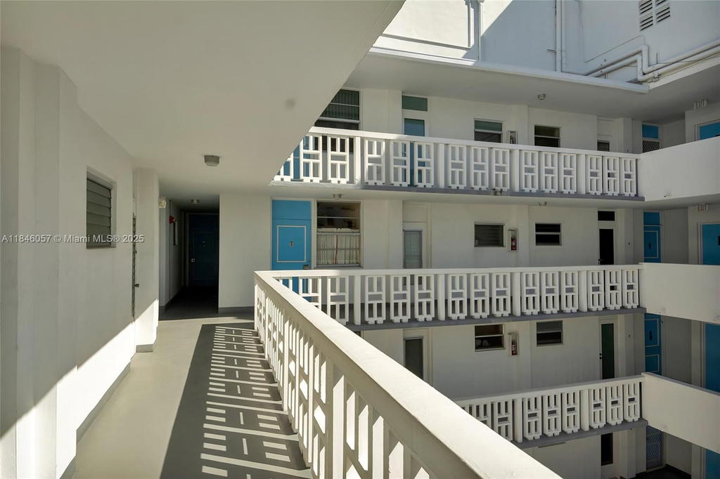 Real estate property located at 1776 James Ave #4E, Miami-dade, Sea Beach Towers Condo, Miami Beach, FL