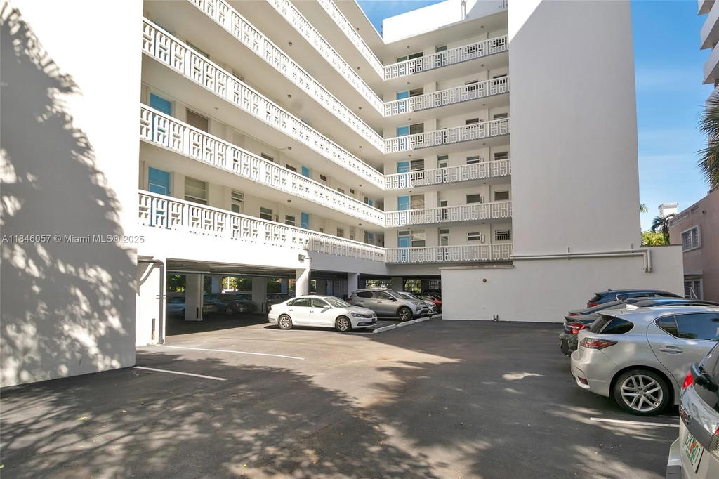 Real estate property located at 1776 James Ave #4E, Miami-dade, Sea Beach Towers Condo, Miami Beach, FL