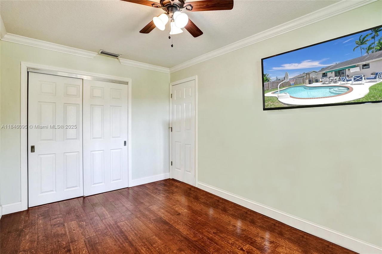Real estate property located at 11841 41st St, Broward, Sunrise Golf Village, Sunrise, FL