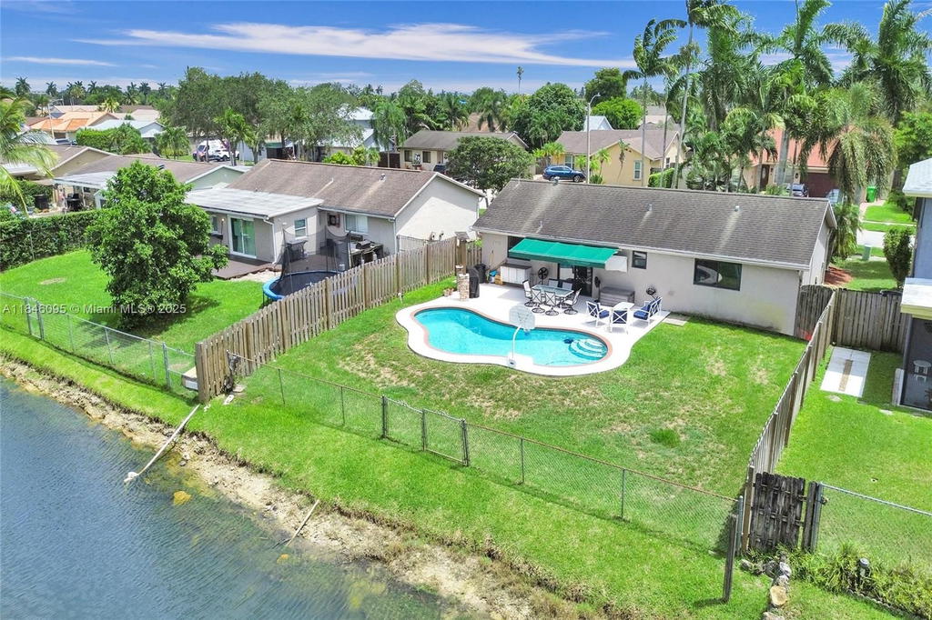 Real estate property located at 11841 41st St, Broward, Sunrise Golf Village, Sunrise, FL