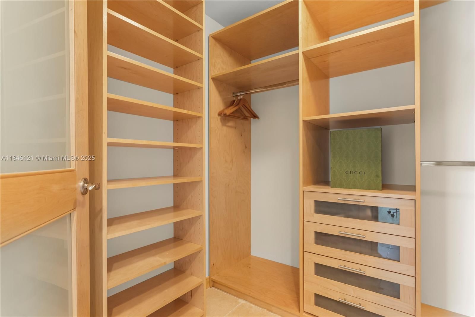 Real estate property located at 21050 Point Pl #1103, Miami-dade, Atlantic Iii At The Point, Aventura, FL