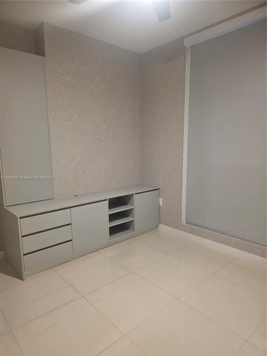 Real estate property located at 7875 107 AVE #412, Miami-dade, Midtown Doral Condo 4, Doral, FL