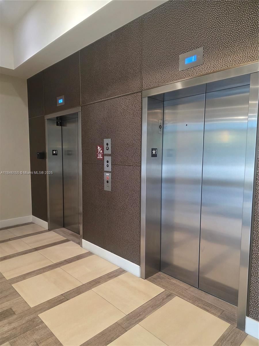 Real estate property located at 7875 107 AVE #412, Miami-dade, Midtown Doral Condo 4, Doral, FL