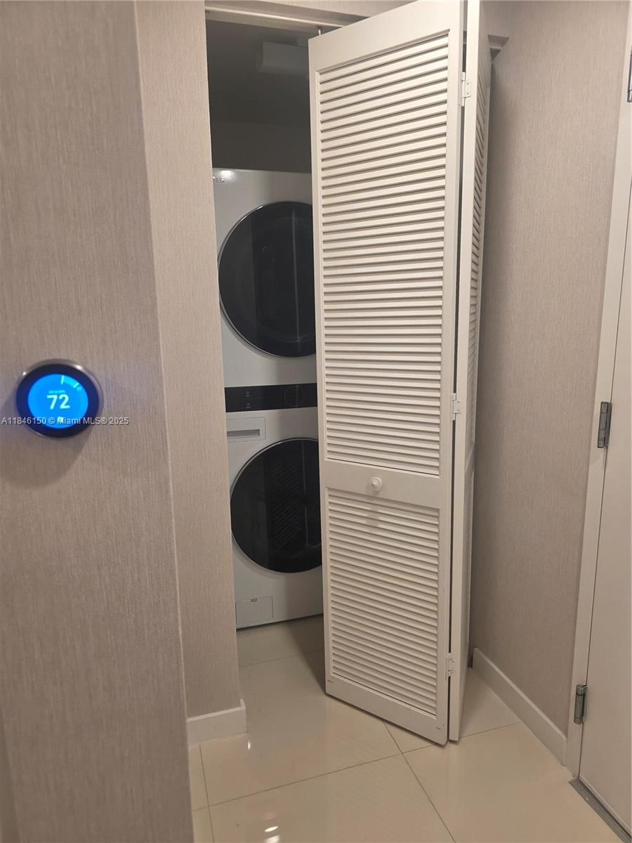 Real estate property located at 7875 107 AVE #412, Miami-dade, Midtown Doral Condo 4, Doral, FL