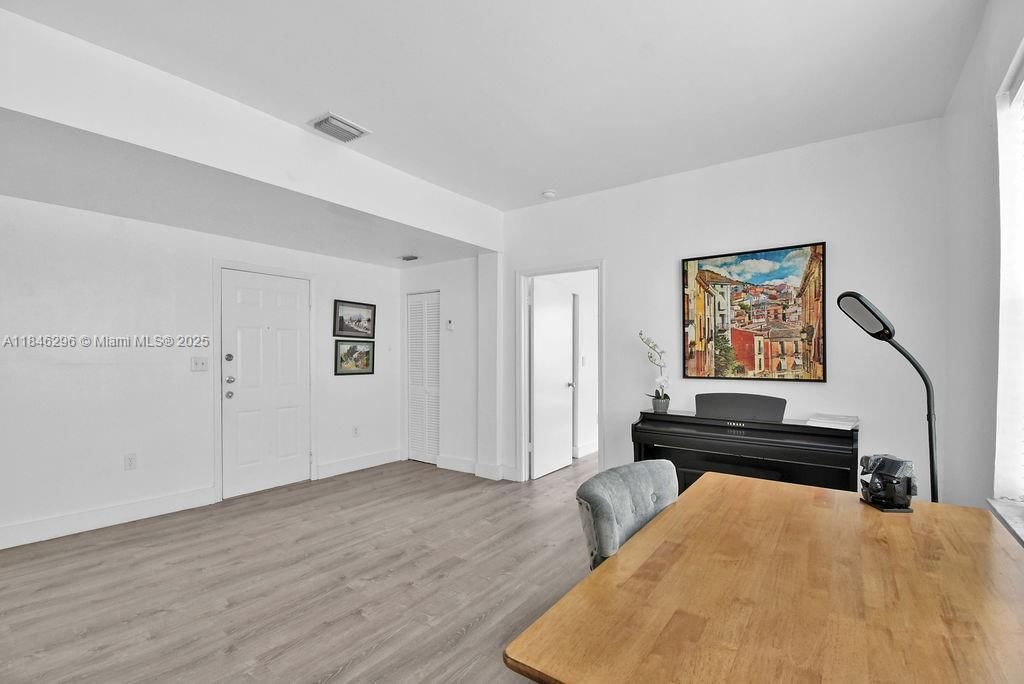 Real estate property located at 1051 Meridian Ave #1C, Miami-dade, The Flamingo Condo, Miami Beach, FL
