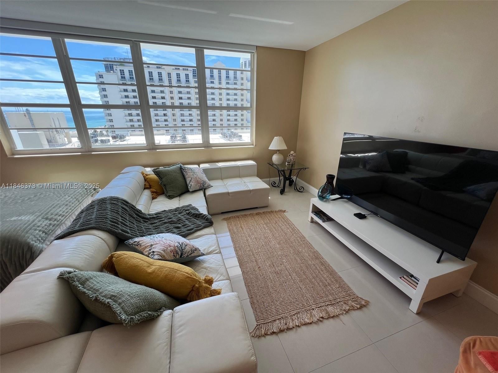 Real estate property located at 100 Lincoln Rd #1226, Miami-dade, The Decoplage Condo, Miami Beach, FL
