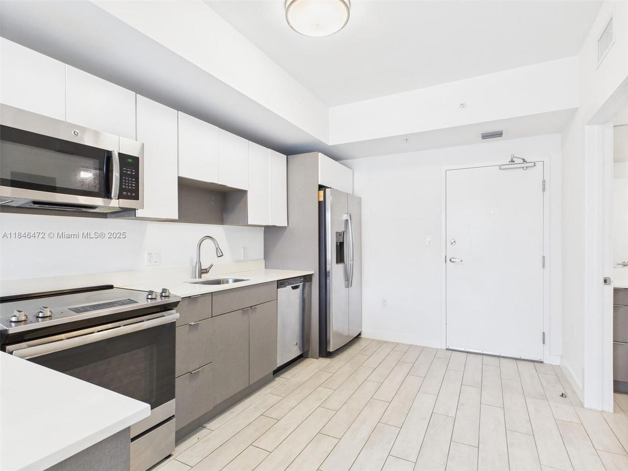 Real estate property located at 321 26th St #605, Miami-dade, 26 Edgewater Condo, Miami, FL