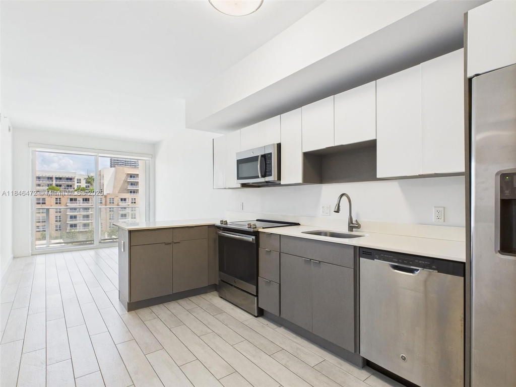 Real estate property located at 321 26th St #605, Miami-dade, 26 Edgewater Condo, Miami, FL
