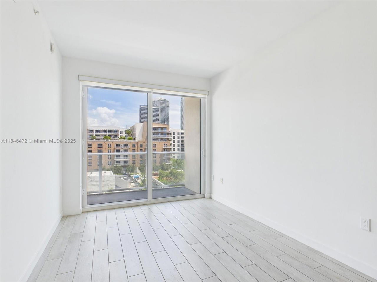 Real estate property located at 321 26th St #605, Miami-dade, 26 Edgewater Condo, Miami, FL
