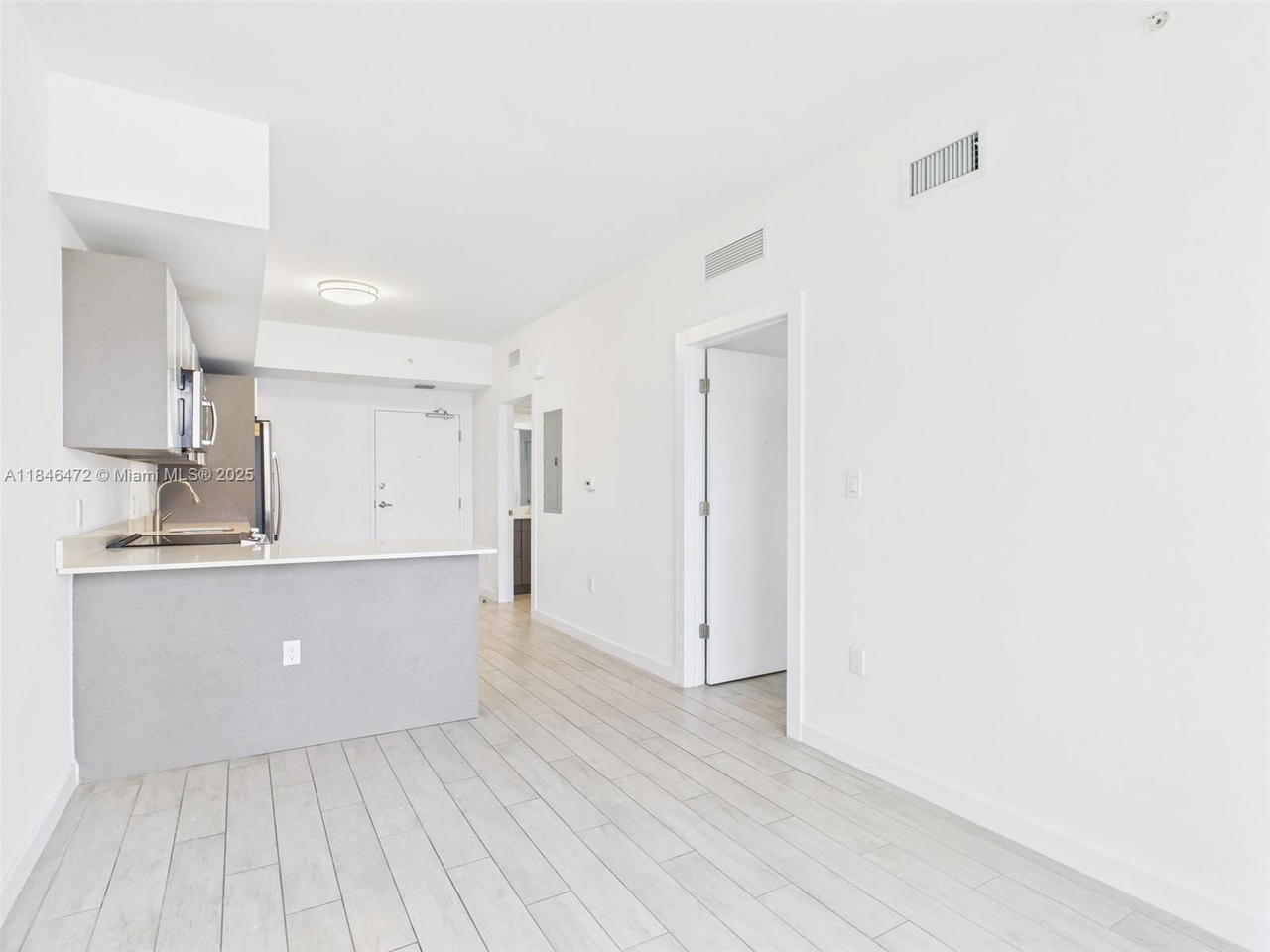 Real estate property located at 321 26th St #605, Miami-dade, 26 Edgewater Condo, Miami, FL