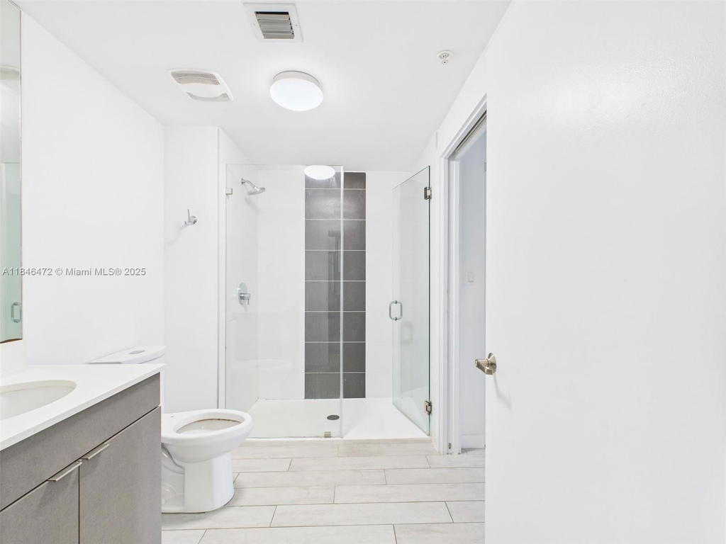 Real estate property located at 321 26th St #605, Miami-dade, 26 Edgewater Condo, Miami, FL