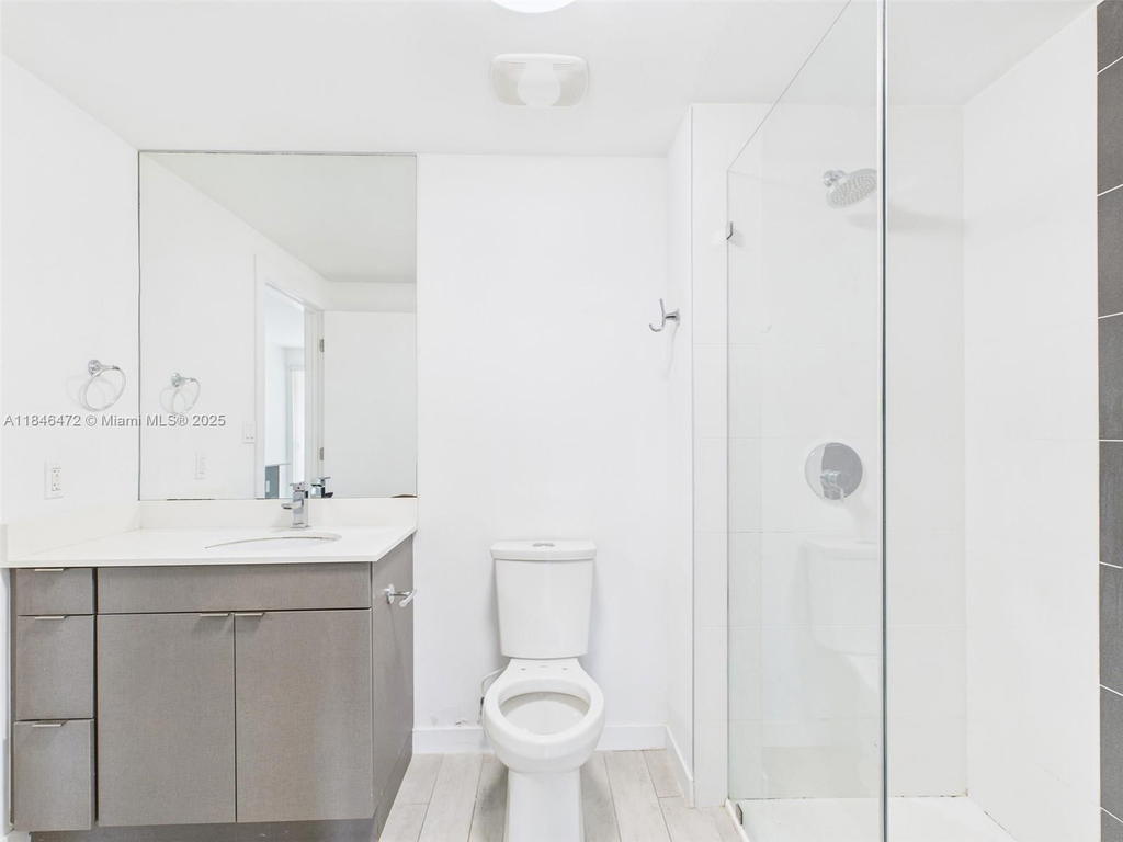 Real estate property located at 321 26th St #605, Miami-dade, 26 Edgewater Condo, Miami, FL