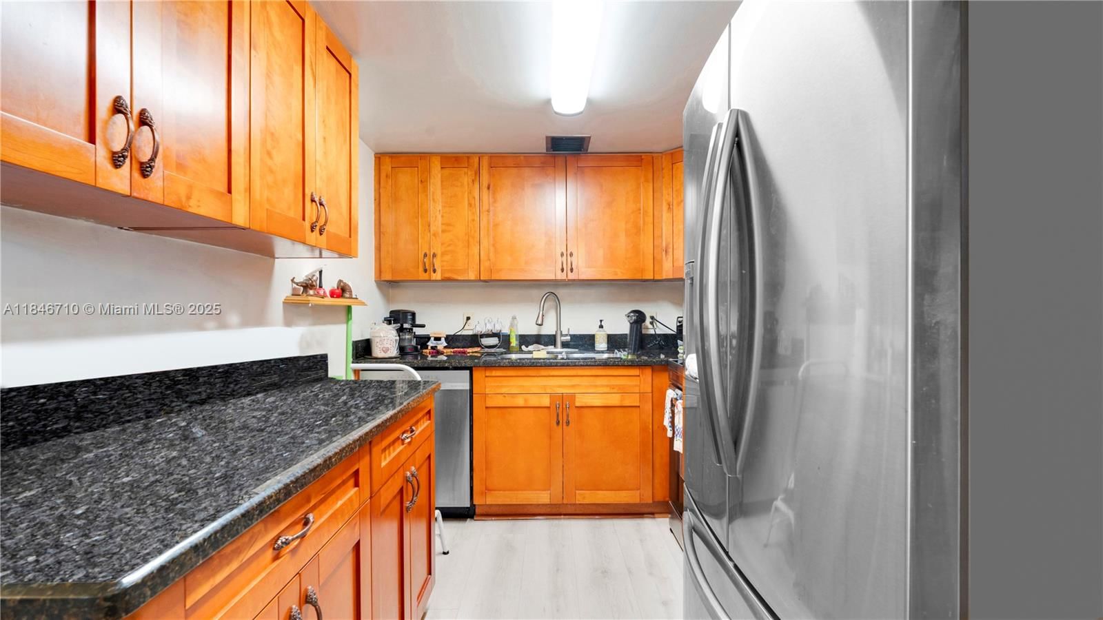 Real estate property located at 551 135th Ave #111B, Broward, New Hampton, Pembroke Pines, FL