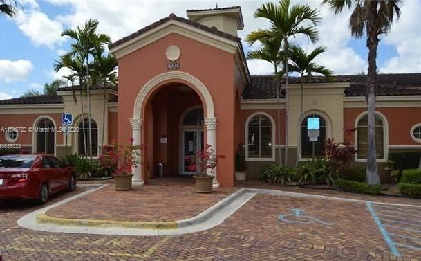 Real estate property located at 4602 160th Ave #525, Broward, El-ad Villaggio Condo Bld, Miramar, FL