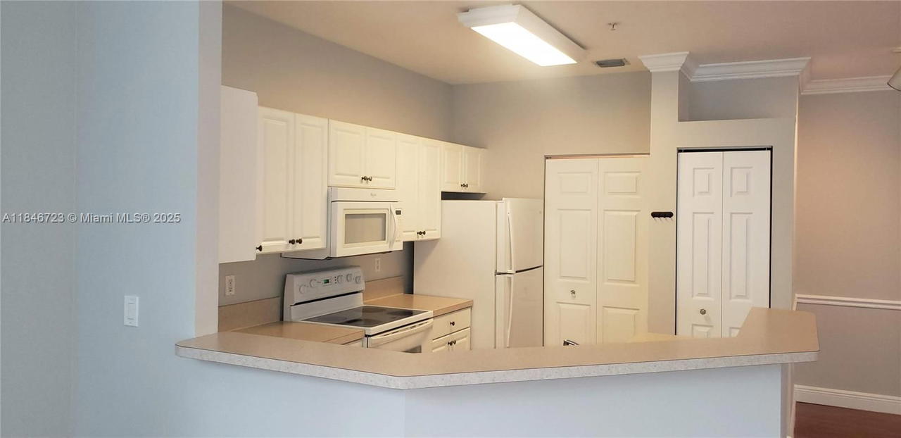 Real estate property located at 4602 160th Ave #525, Broward, El-ad Villaggio Condo Bld, Miramar, FL