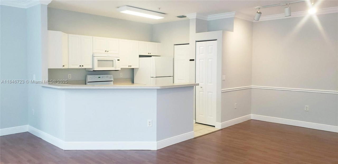 Real estate property located at 4602 160th Ave #525, Broward, El-ad Villaggio Condo Bld, Miramar, FL