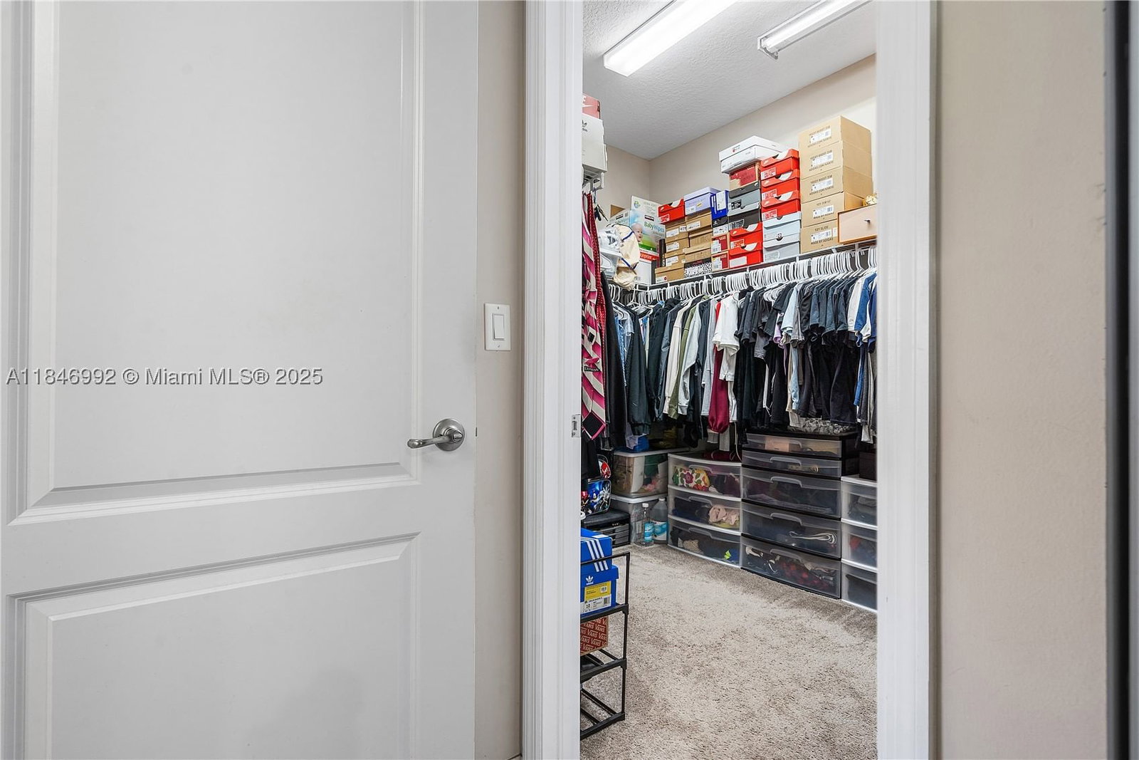 Real estate property located at 6411 Osprey Landing St, Broward, Osprey Landing, Davie, FL