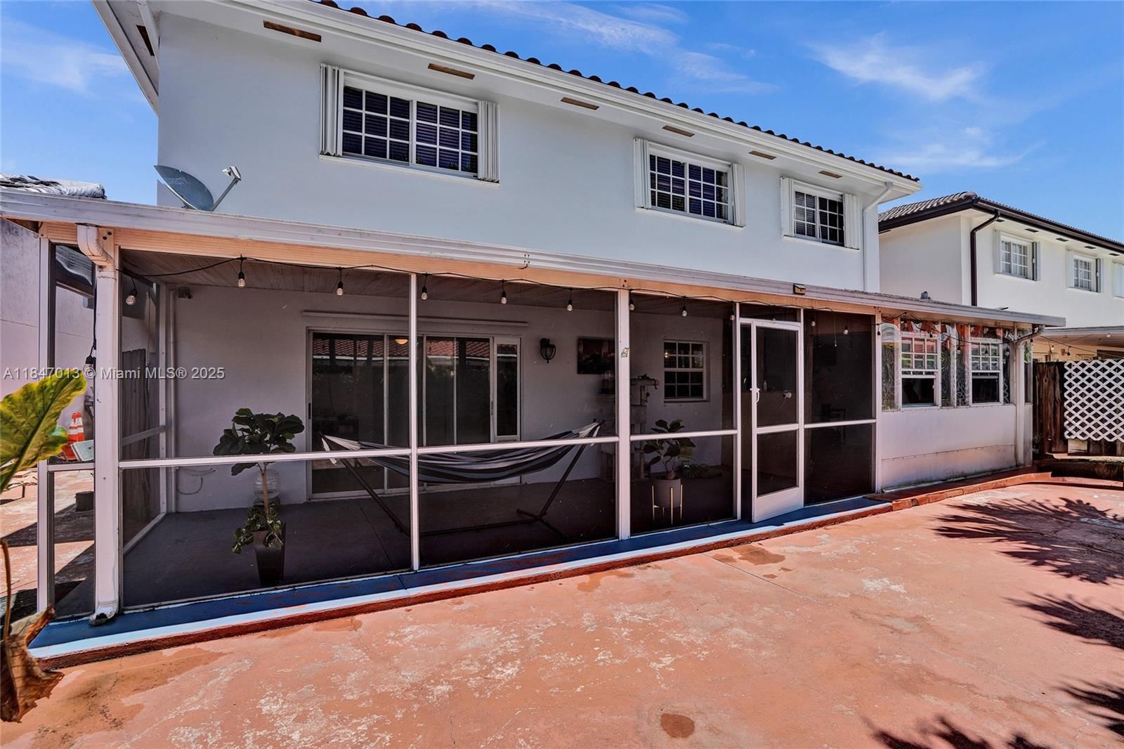 Real estate property located at 7682 157th Ct, Miami-dade, Adrian Homes At Lago Mar, Miami, FL