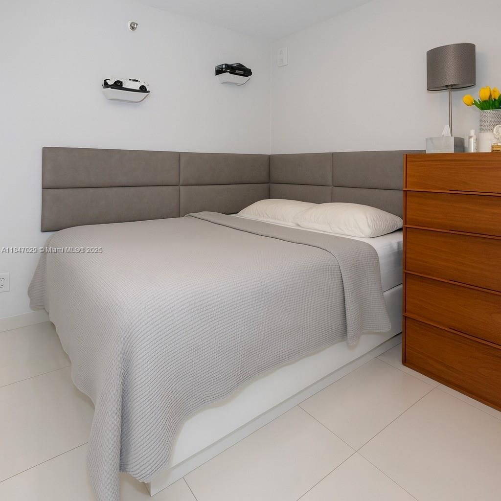 Real estate property located at 2401 Collins Ave #1209, Miami-dade, The Riviera Condo, Miami Beach, FL