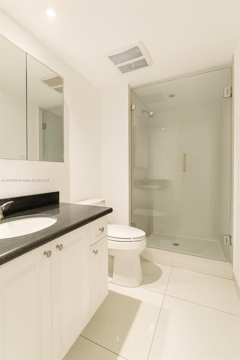 Real estate property located at 2401 Collins Ave #1209, Miami-dade, The Riviera Condo, Miami Beach, FL