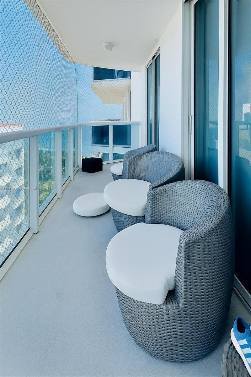 Real estate property located at 2401 Collins Ave #1209, Miami-dade, The Riviera Condo, Miami Beach, FL