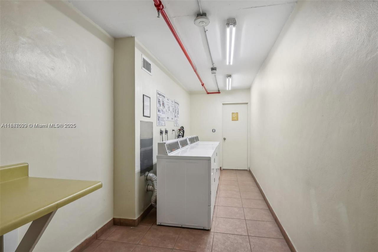 Real estate property located at 2401 Collins Ave #1209, Miami-dade, The Riviera Condo, Miami Beach, FL