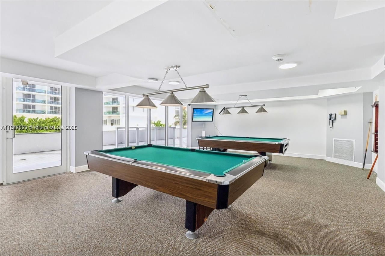 Real estate property located at 2401 Collins Ave #1209, Miami-dade, The Riviera Condo, Miami Beach, FL