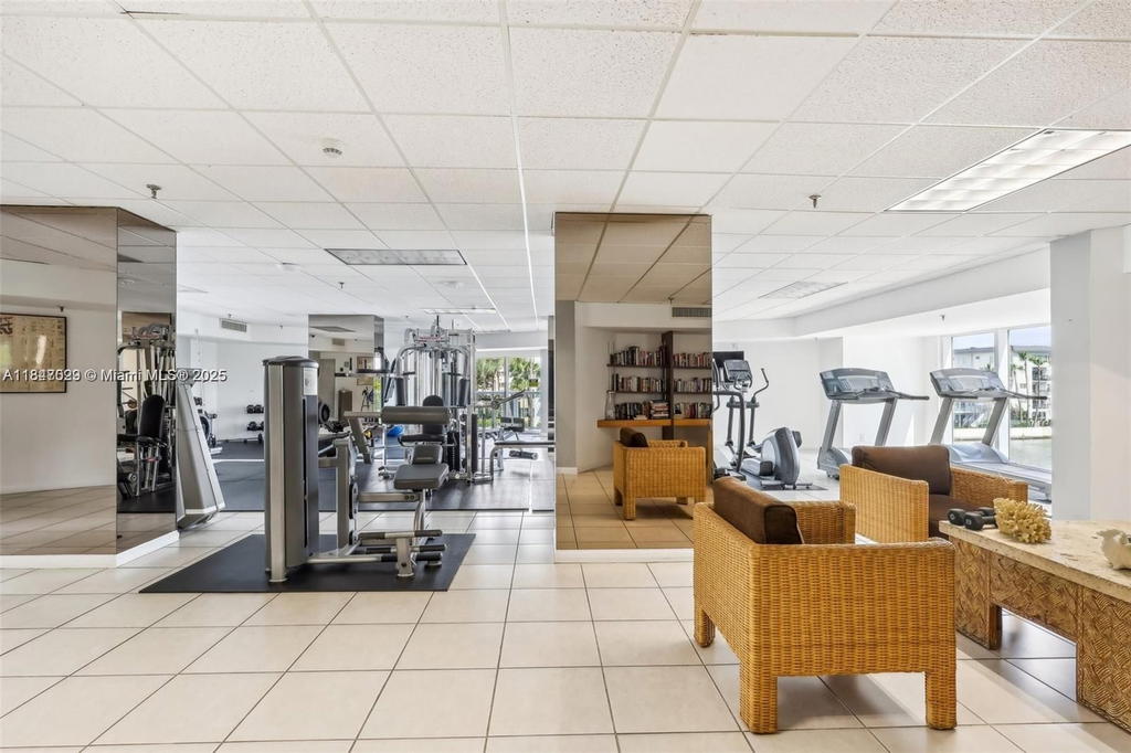 Real estate property located at 2401 Collins Ave #1209, Miami-dade, The Riviera Condo, Miami Beach, FL