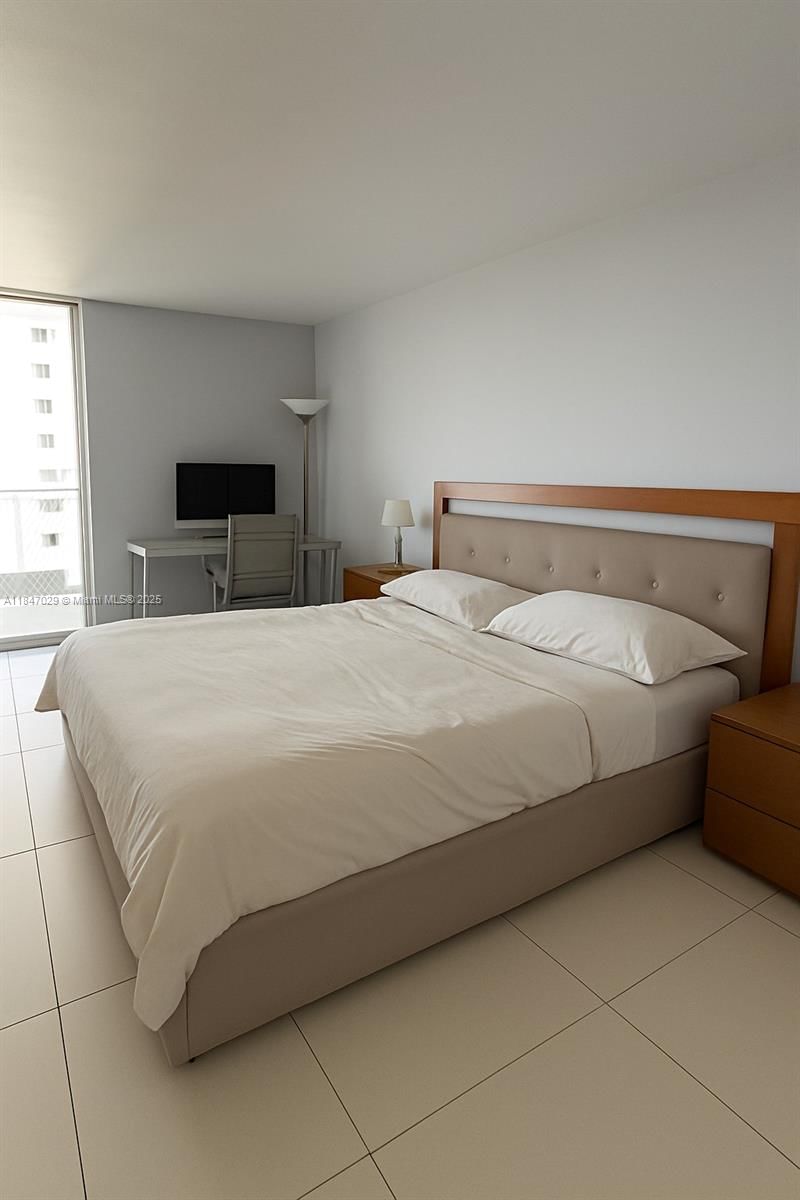 Real estate property located at 2401 Collins Ave #1209, Miami-dade, The Riviera Condo, Miami Beach, FL
