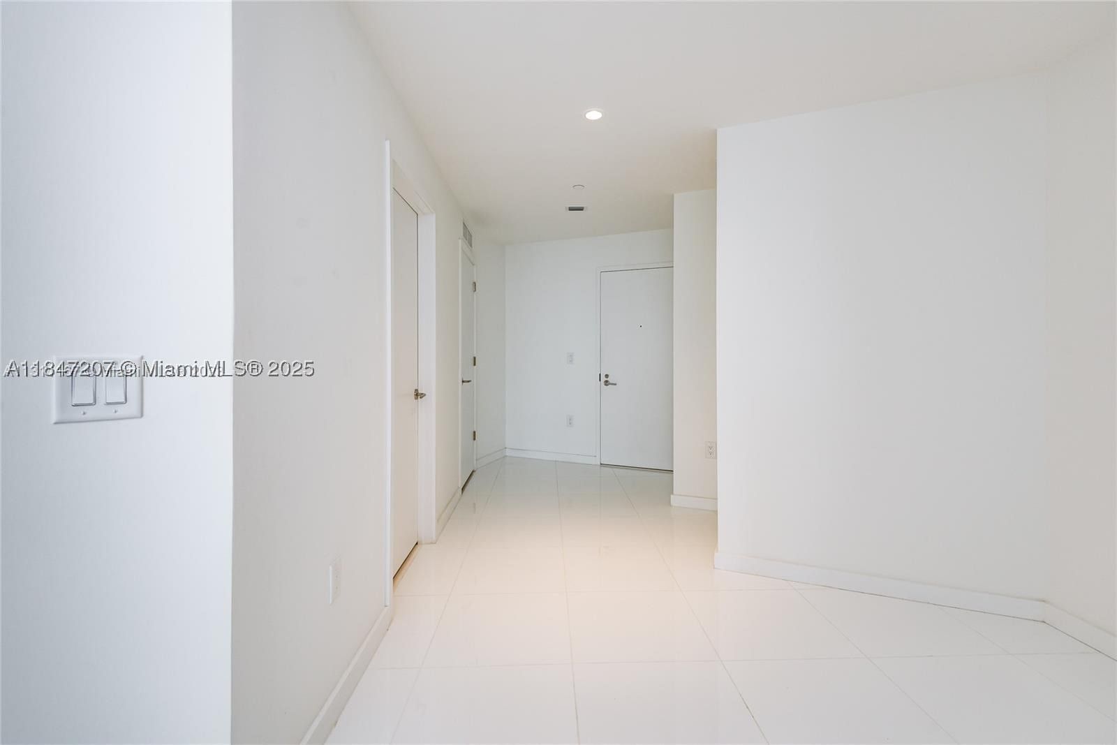Real estate property located at 851 1st Ave #2100, Miami-dade, Paramount Miami Worldcent, Miami, FL