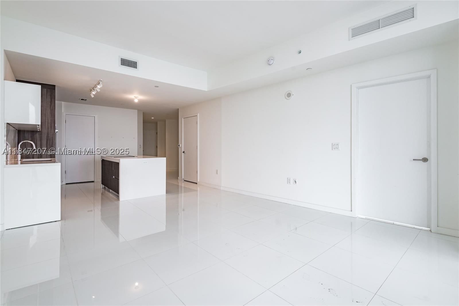 Real estate property located at 851 1st Ave #2100, Miami-dade, Paramount Miami Worldcent, Miami, FL