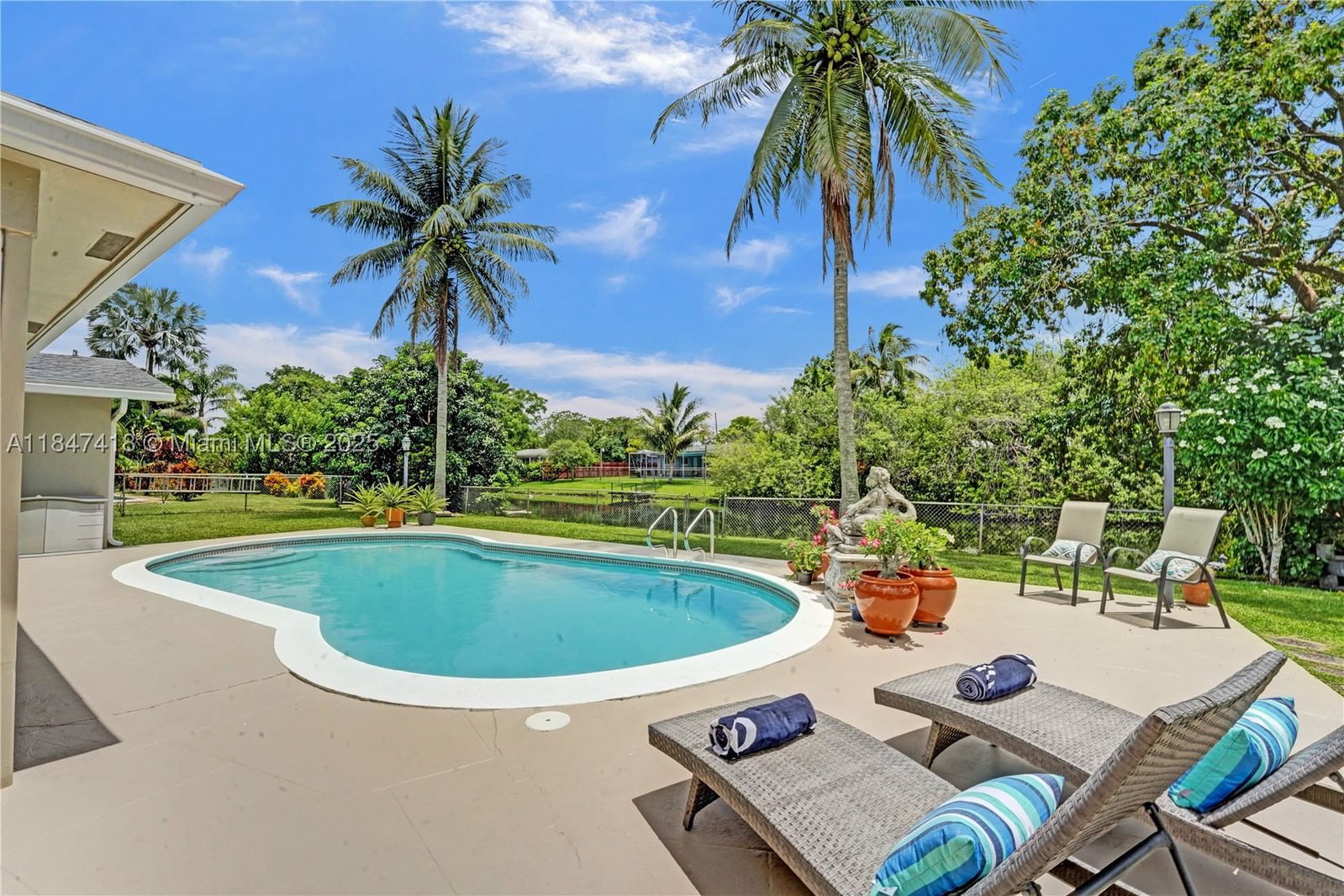 Real estate property located at 7550 12th St, Broward, Mirror Lake Estates Sec 1, Plantation, FL