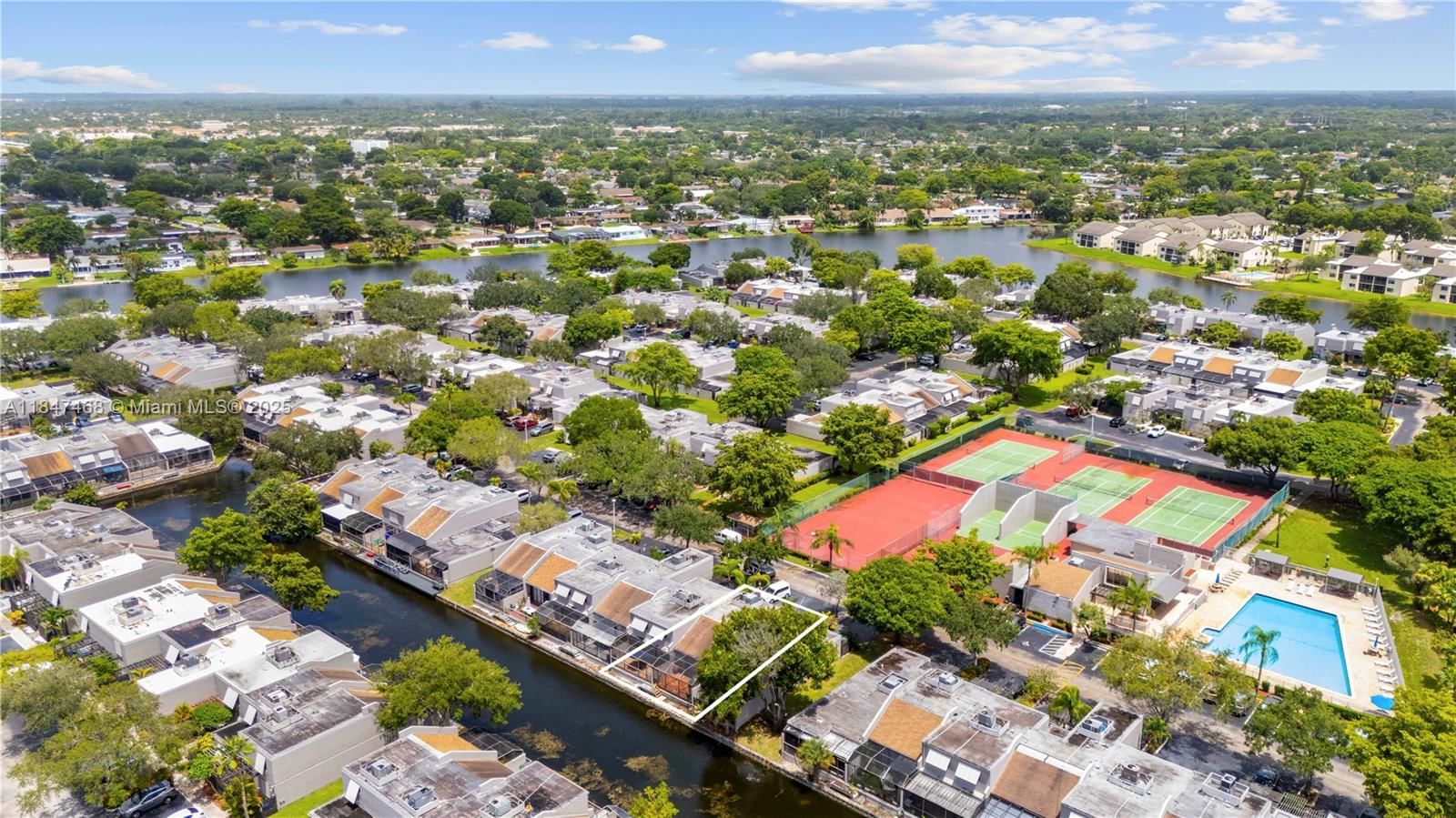 Real estate property located at 11248 15th Ct, Broward, Everglades Sugar & Land, Pembroke Pines, FL