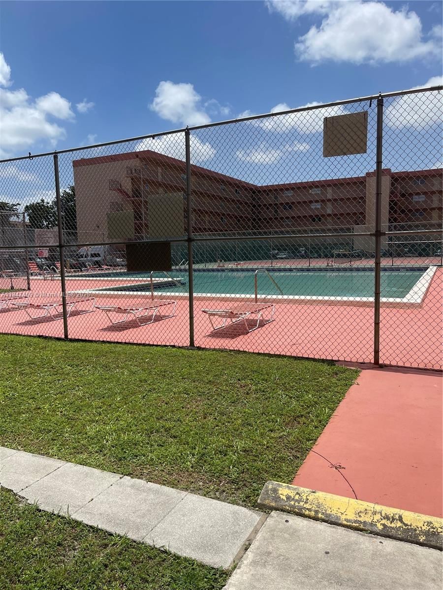 Real estate property located at 1810 56th St #3127, Miami-dade, Palm-east Gardens Condo, Hialeah, FL