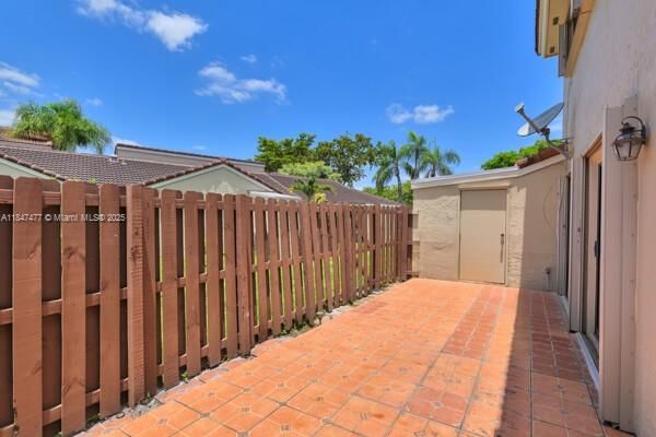 Real estate property located at 6326 170 Ter, Miami-dade, Villa Homes At The Moors, Hialeah, FL