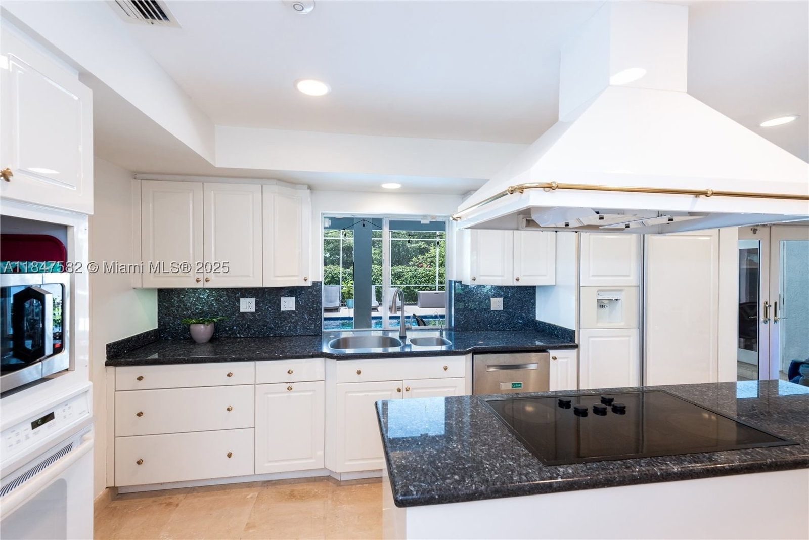 Real estate property located at 13020 70th Ave, Miami-dade, Janemary Estates, Pinecrest, FL