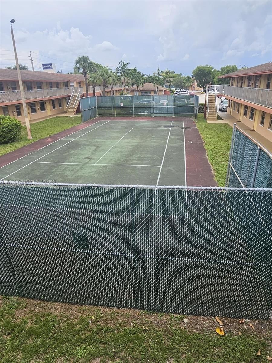 Real estate property located at 95 41st St O226, Broward, Courts At Oakland Park, Oakland Park, FL