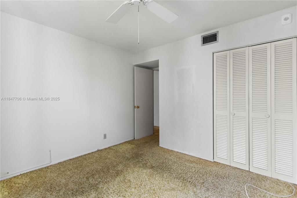 Real estate property located at 6901 Cypress Rd B18, Broward, Plantation Royal Section, Plantation, FL