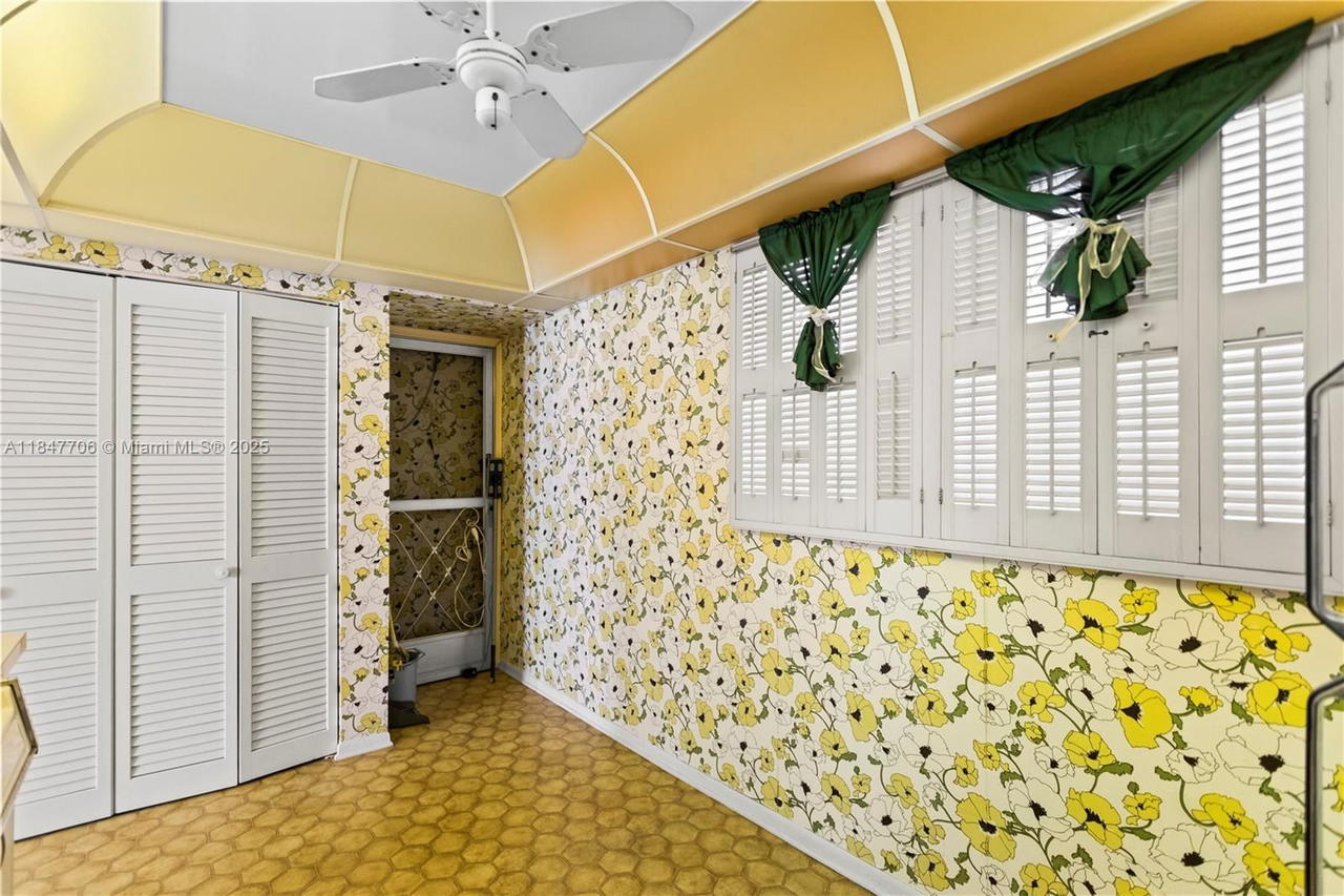 Real estate property located at 6901 Cypress Rd B18, Broward, Plantation Royal Section, Plantation, FL