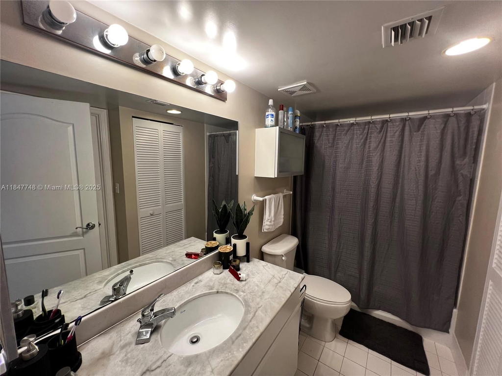 Real estate property located at 1200 Brickell Bay Dr #3414, Miami-dade, The Club At Brickell Bay, Miami, FL