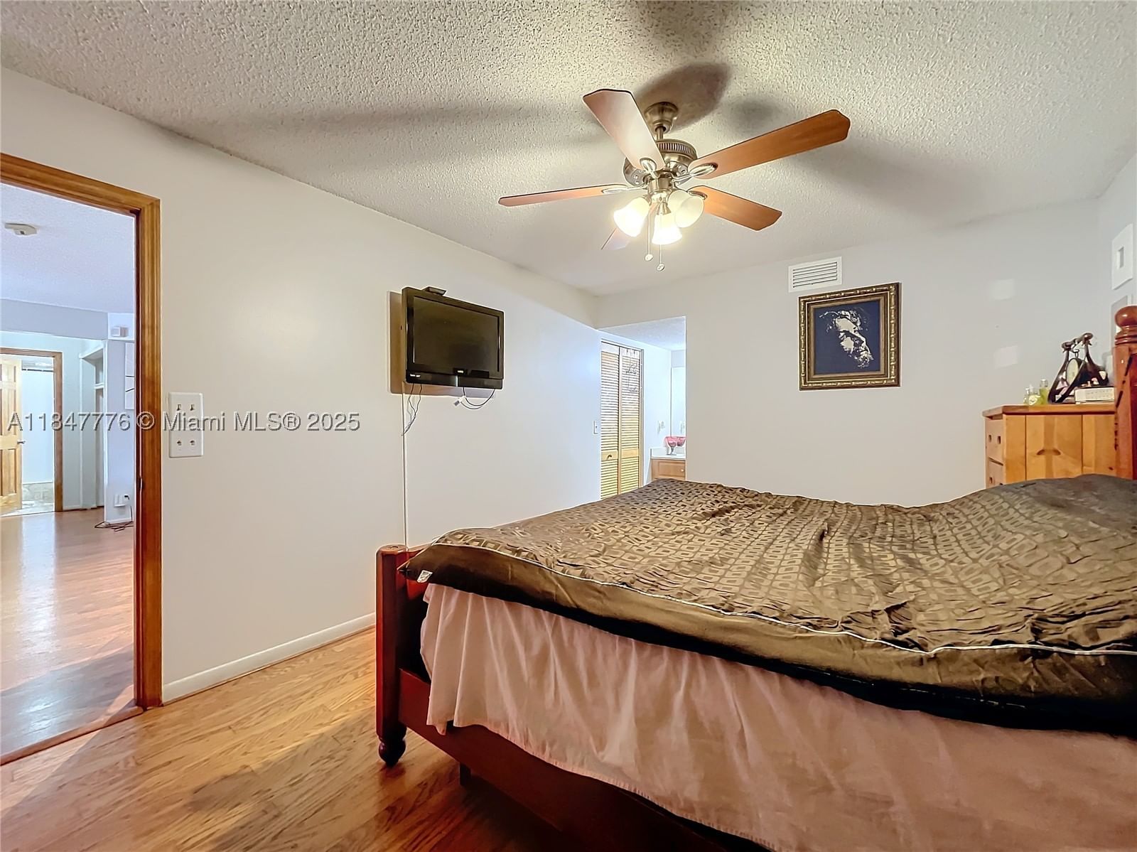 Real estate property located at 11533 10th St #11533, Broward, Pierpointe One Condo Ii, Pembroke Pines, FL