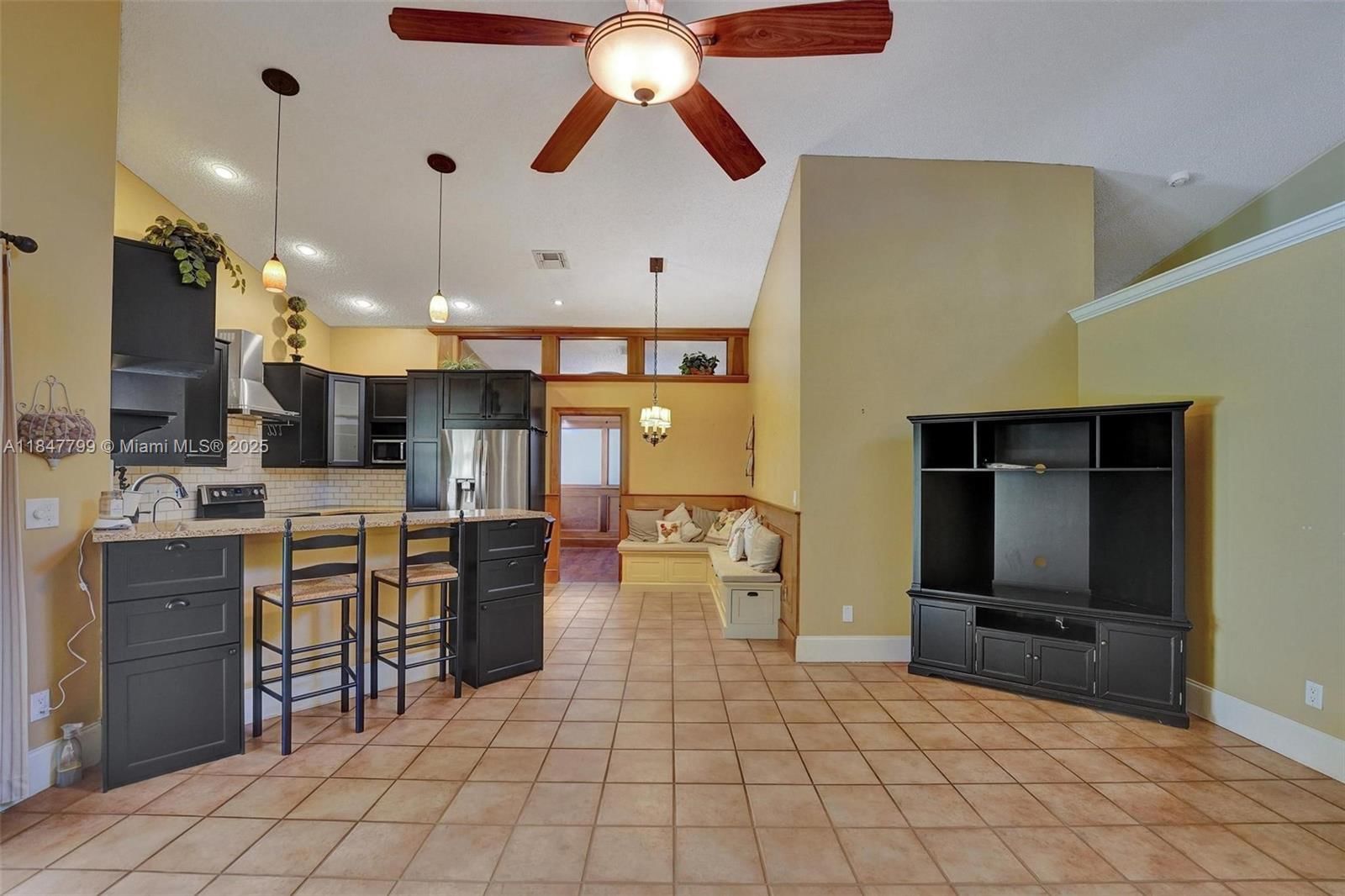 Real estate property located at 9682 Ridgecrest Ct, Broward, Forest Ridge Single Famil, Davie, FL