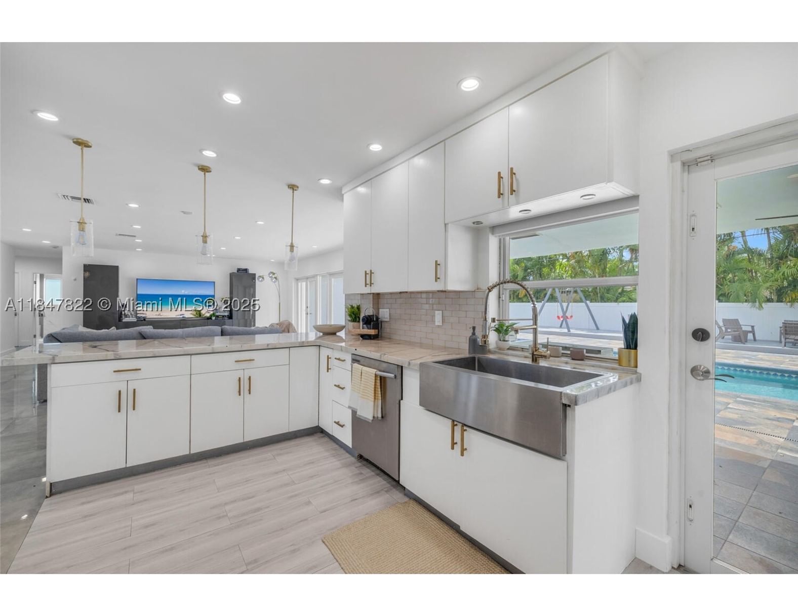 Real estate property located at 19810 22nd av, Miami-dade, Highland Woods Sec 1, Miami, FL