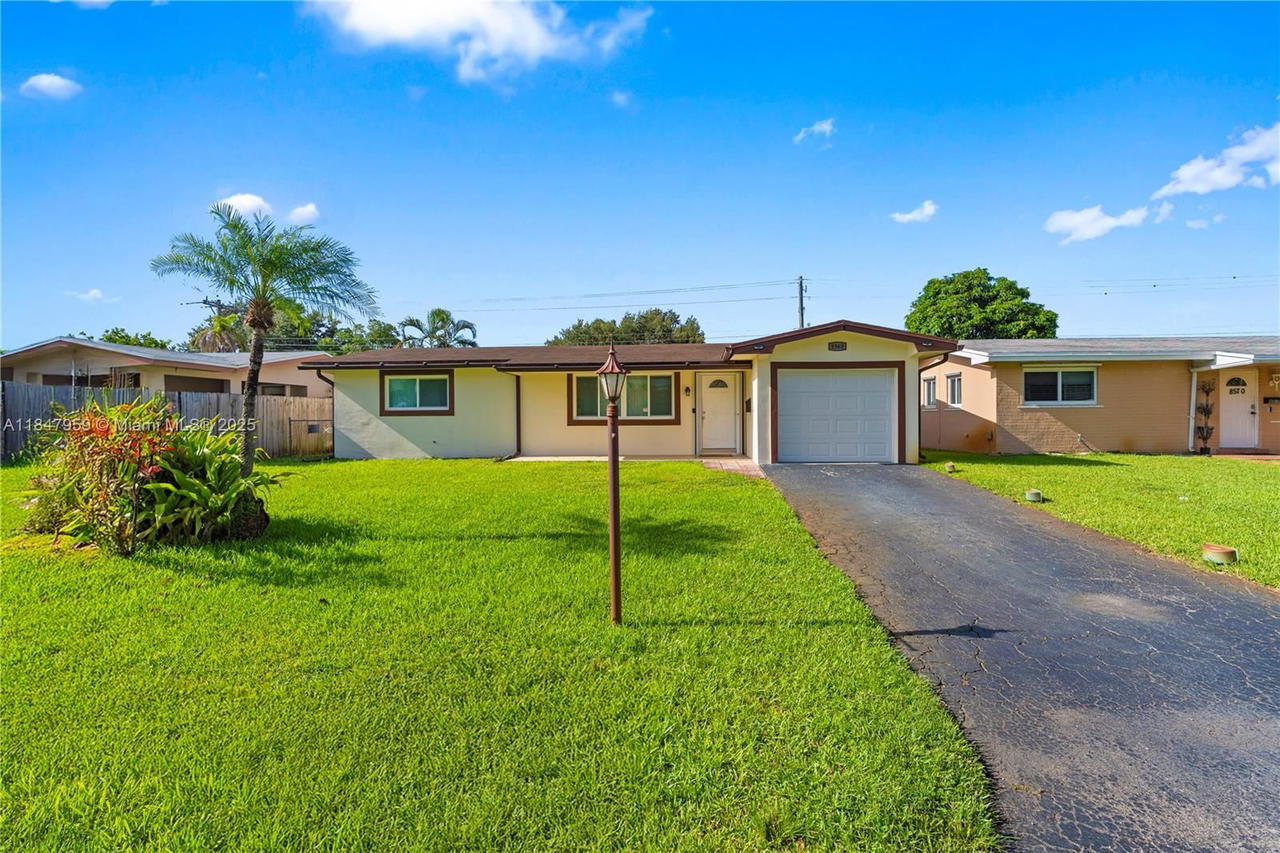 Real estate property located at 8560 16th St, Broward, Boulevard Heights Section, Pembroke Pines, FL