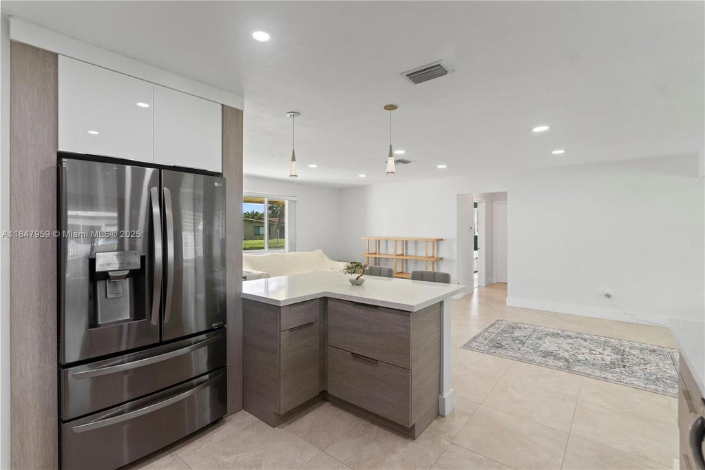 Real estate property located at 8560 16th St, Broward, Boulevard Heights Section, Pembroke Pines, FL