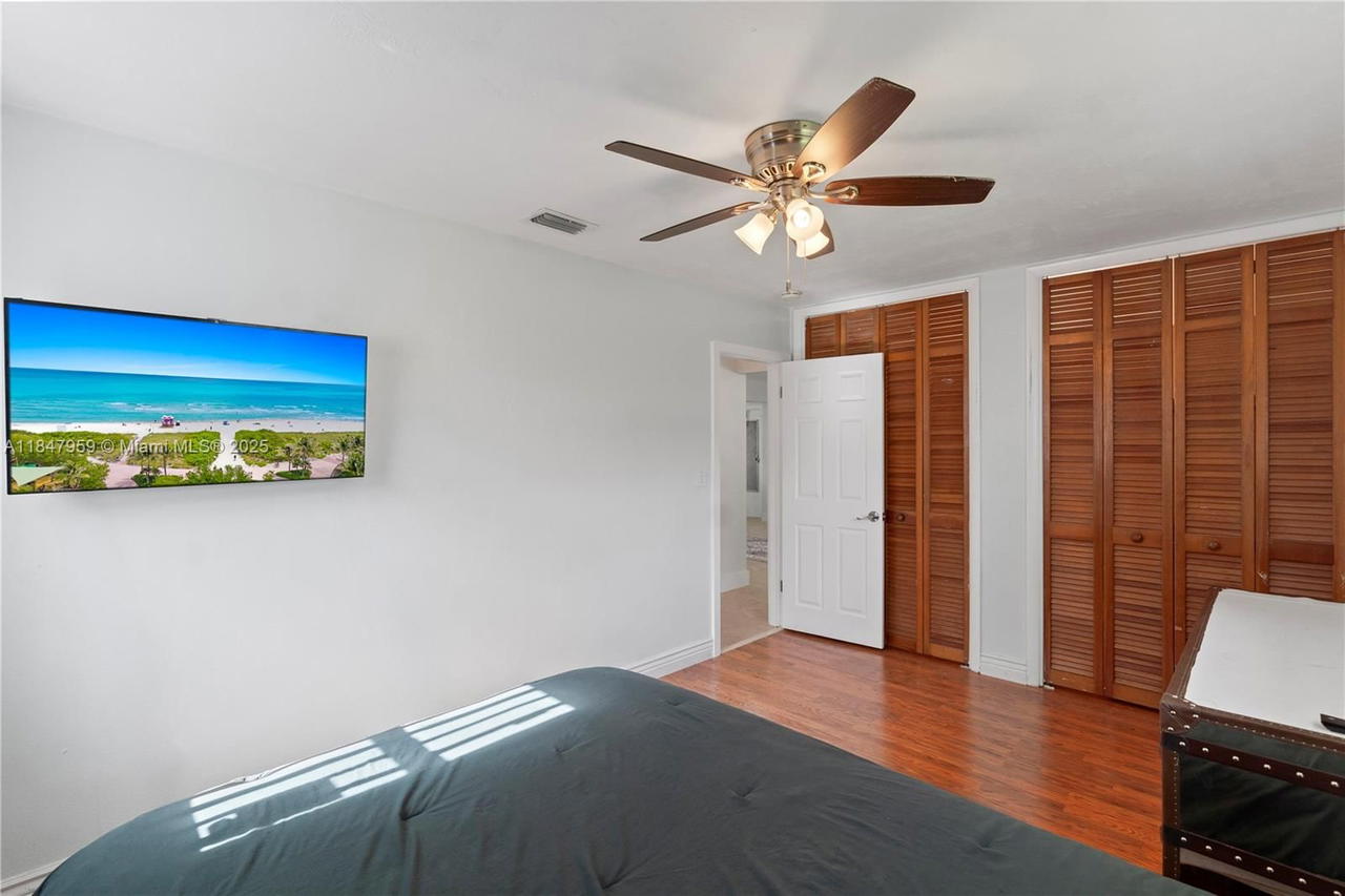 Real estate property located at 8560 16th St, Broward, Boulevard Heights Section, Pembroke Pines, FL